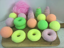 Load image into Gallery viewer, Bath bombs - Unicorn horn bath bomb