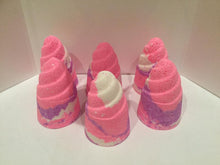 Load image into Gallery viewer, Bath bombs - Unicorn horn bath bomb