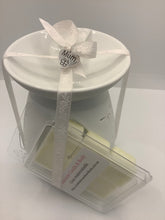 Load image into Gallery viewer, Wax melts warmer/ oil burner &amp; Mother’s Day pack