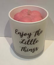 Load image into Gallery viewer, Mother’s Day candles with flower top