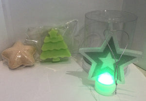 Christmas tree and star gift pack, including soap, bath bomb and a light up changing colour Christmas star