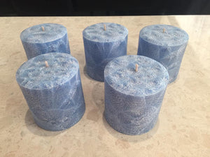 Starburst patterned pillar candles