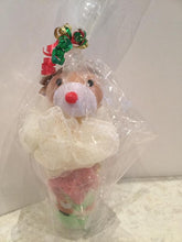 Load image into Gallery viewer, Christmas reindeer gift pack - reindeer loofah, bathbomb and snowflake soap